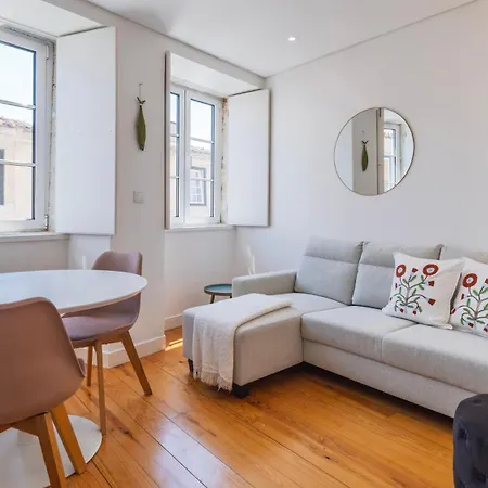 Bright 1br Flat In Bairro Alto By Lovelystay Appartement