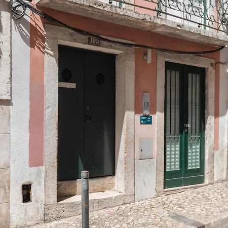 Bright 1br Flat In Bairro Alto By Lovelystay Apartment Lissabon